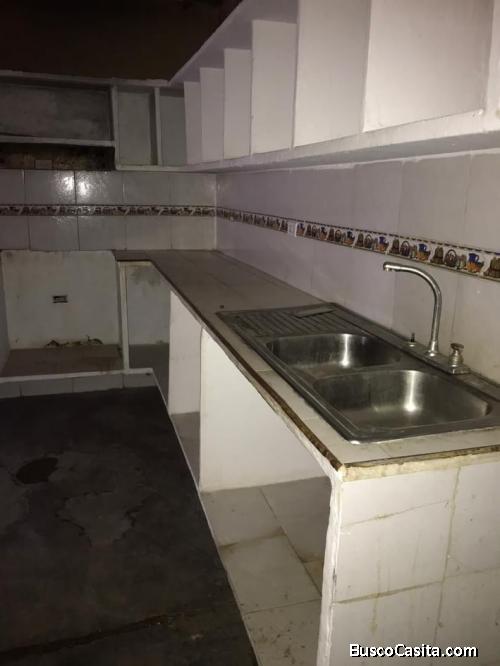 Vendo casa en Unare 2, cerca de la clínica