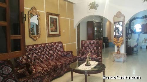 Vendo amplia casa en UD-104