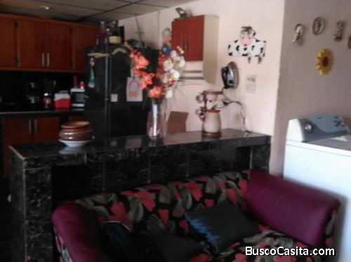 Vendo amplia casa en UD-146