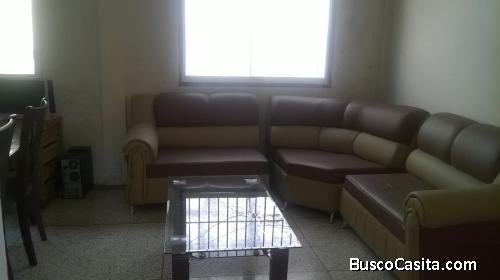 Vendo linda casa de dos niveles, ubicada en UD-103