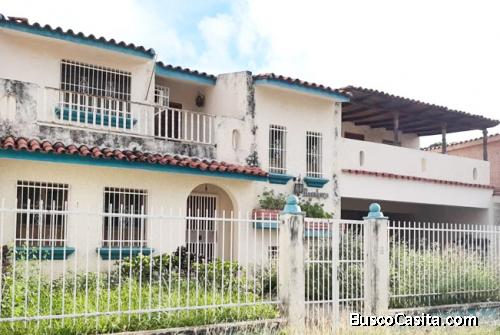 Rosangela Mendoza Vende Casa 324 M2 Urb. Trigal Norte - RCS23