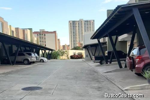 Townhouse a Estrenar Urb. El Rincón Naguanagua - RTH12