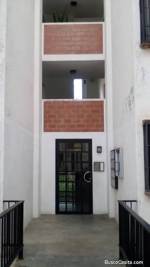 SKY GROUP PLATINUM VENDE Apartamento en La Quinta, Los Teques