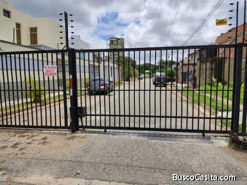 SKY GROUP PLATINUM VENDE Terreno en Mañongo