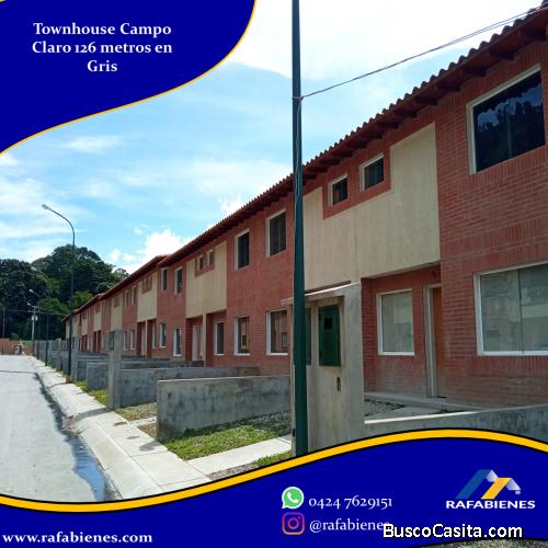 INMOBILIARIA RAFABIENES, C.A. Vende excelente Townhouse en Gris  en la Urbanización Campo Claro
