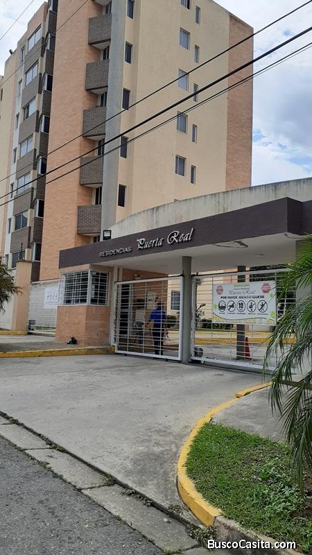 Apartamento en Mañongo Residencias Puerta Real FOA-1172