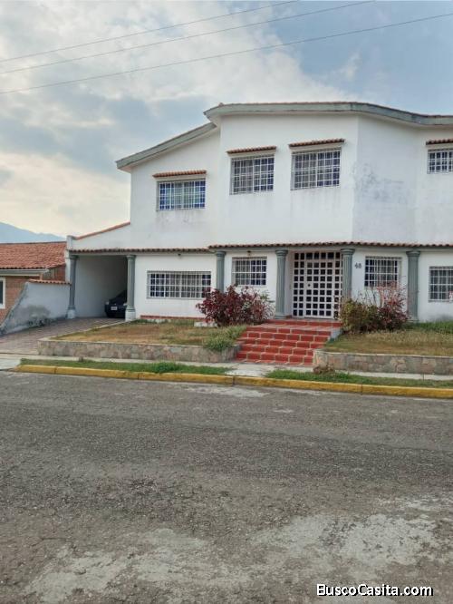 Casa en Venta en Villas Laguna Club Guataparo Valencia