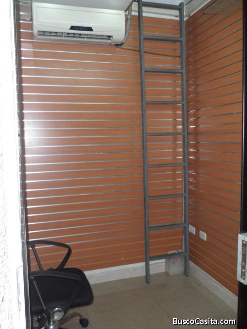 Vendo Local comercial N° 82 C.C. Caricuao Plaza