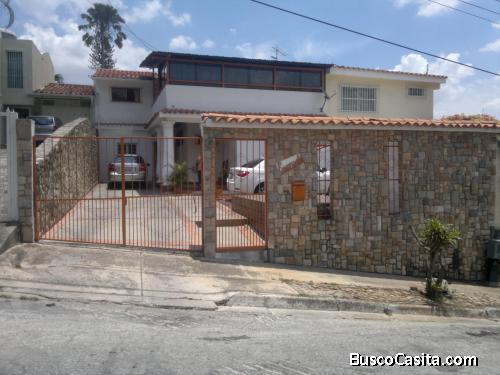 Vendo Cómoda y bella quinta en la Urbanización Carialinda, Naguanagua, Edo. Carabobo