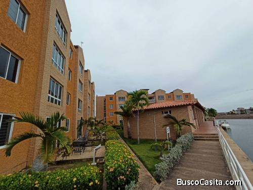 EN VENTA APTO. EN OBRA GRIS, RESIDENCIAS MARINA DEL REY, LECHERIA