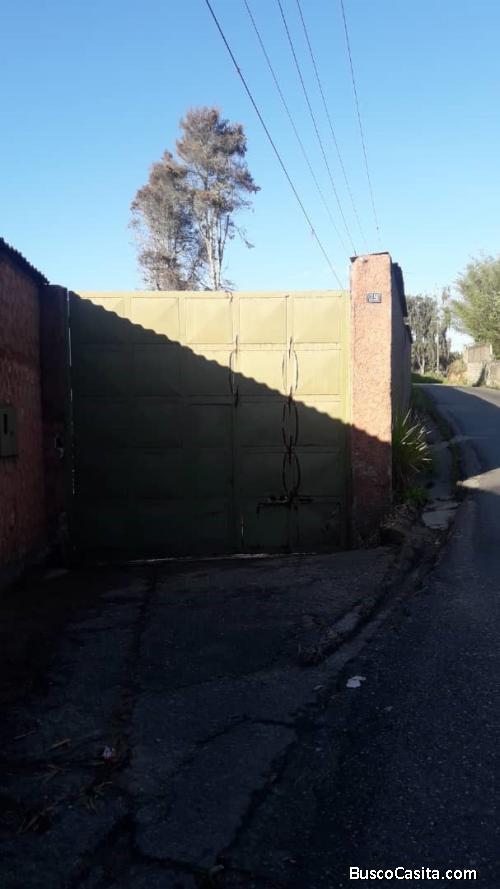 Casa en Los Teques. Los Lagos