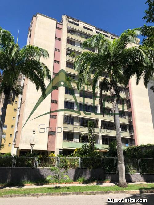 Alto Grupo Inmobiliario Vende Apartamento en Lomas del Este-Valencia