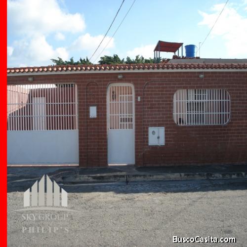 SKY GROUP PLATINUM VENDE Casa en La Pradera, San Joaquín