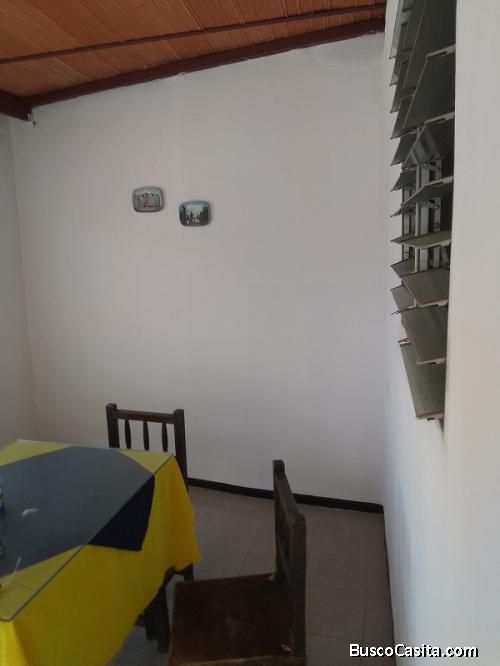 ALQUILO ANEXO AMOBLADO. ESTE DE BARQUISIMETO. CERCA DE LA URBANIZACIÓN BARARIDA