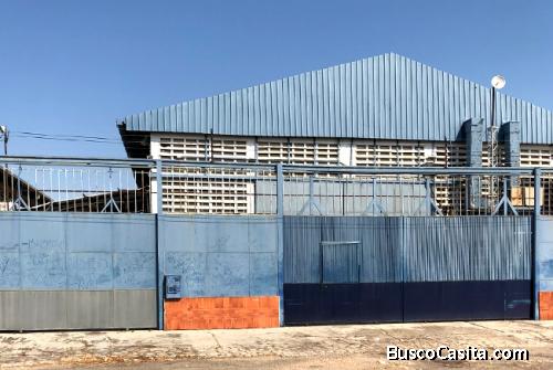 Yamily Ochoa Vende Galpón 1.700 M2 Av. Lisandro Alvarado - YGL1