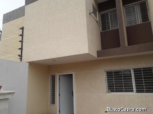 Vendo Townhouse Urb. La Trinidad Maracaibo