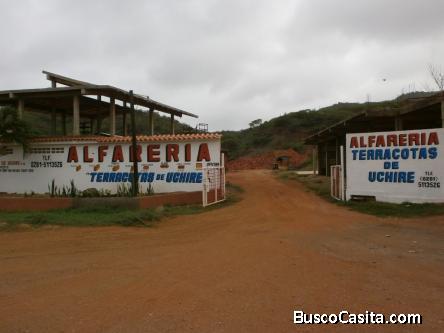 SE VENDE EMPRESA ALFARERA, CON MINA Y RESIDENCIA, EN TERRENO DE 60MIL MTS2 EN BOCA DE UCHIRE
