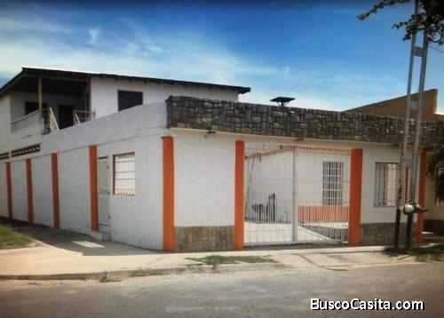 LISMAR LEDEZMA VENDE CASA EN CIUDAD ALIANZA, LOS VENCEDORES, CON 5 ANEXOS