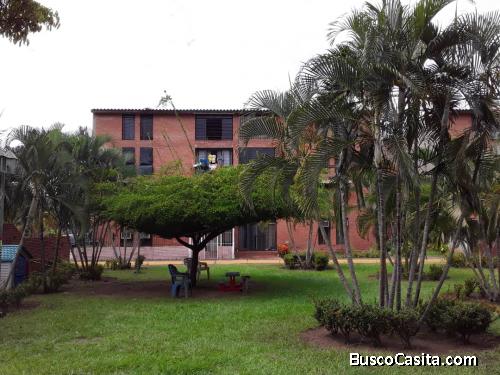 Bello apartamento semi amoblado