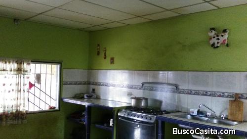 Vendo cómoda casa en villa Bahía