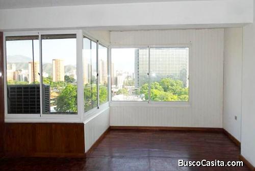 Rosangela Mendoza Alquila Apartamento Av. Bolívar Norte - ROF4