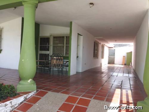 SKY GRUOP PLATINUM VENDE Casa en La Esmeralda, San Diego