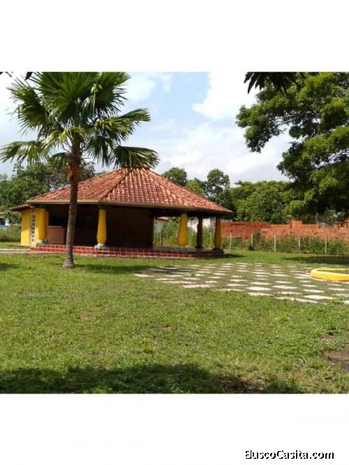 SKY GRUOP PLATINUM VENDE Parcela en el Safari Country Club