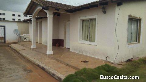 VENDO CASA EN URB AGUA SANTA, EL TIGRE