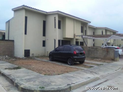 Town House En Venta En Aguamarina, Ciudad Alianza Foth-172