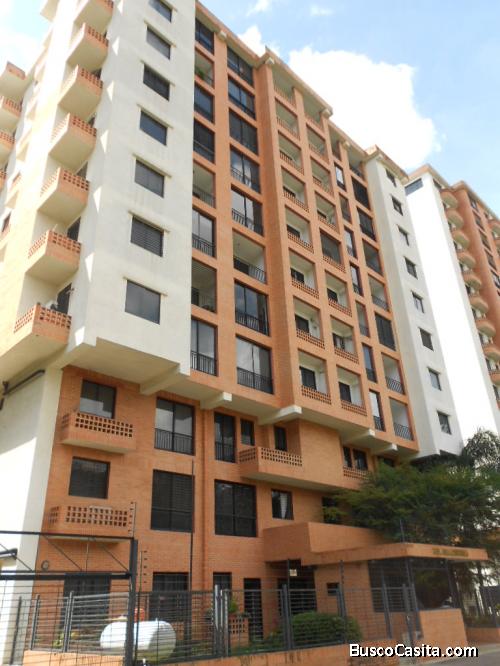 Inmovaly ofrece Apartamento AA1125 / Elys Arraiz / 04144352818