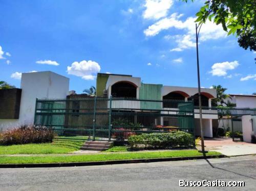 SKY GROUP Vende casa en urb la Viña valencia FOC-783