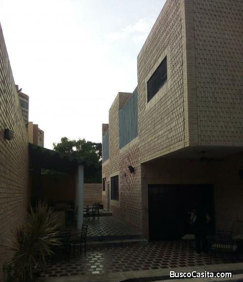 Imponente quintaZona Norte en Valencia-Venezuela