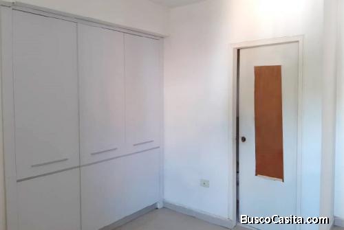 Venta Apartamento Urb. Las Chimeneas Valencia - RAP106 en Venezuela