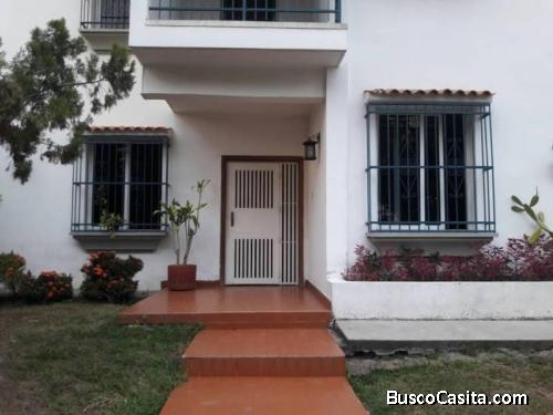 SKY GROUP PLATINUM VENDE Casa en la Viña, Valencia 