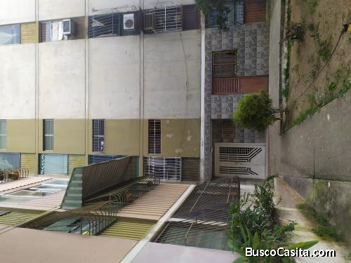 LISMAR LEDEZMA VENDE APTO EN BELLA FLORIDA, RES. LOS PARQUES