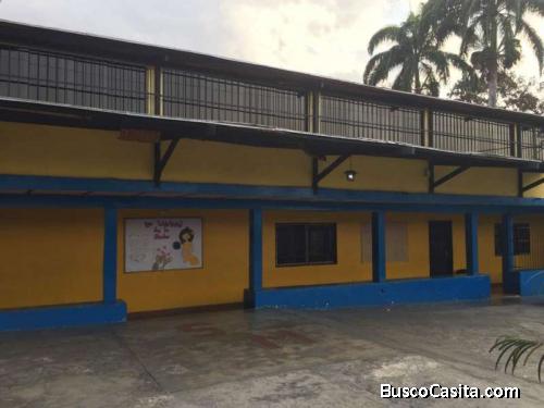 SKY GROUP PLATINUM VENDE Casa en Valencia.