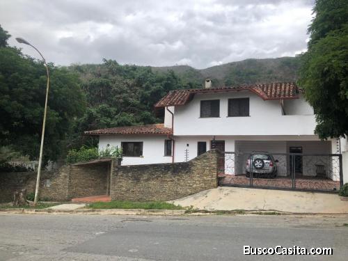 Nelly Nava Vende Casa en El Parral Valencia
