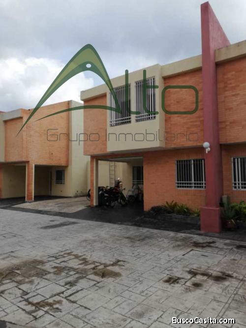 Town House En Venta En El Rincon, Naguanagua
