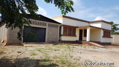 GALPON CON CASA VENTA SECTOR LA ARREAGA