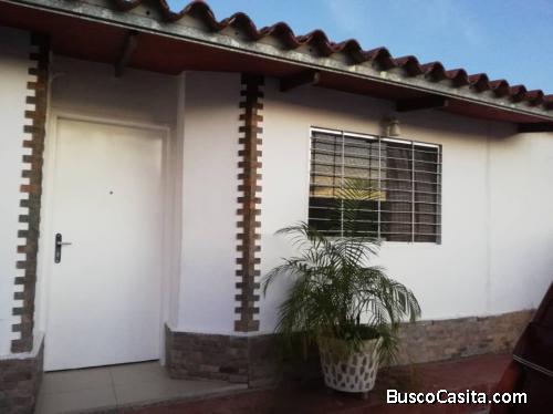 Quinta en Carrizal al lado de Lomas de Urquia. 2 plantas. 600mt. terreno