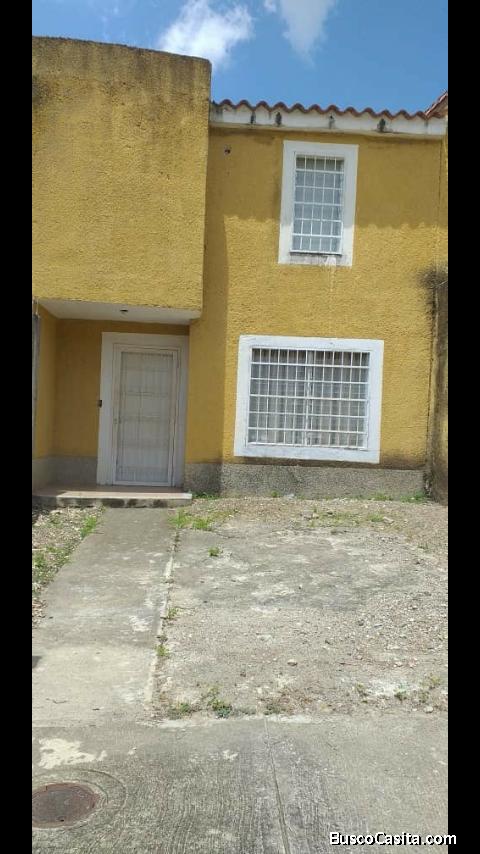 Vendo Tonw House villa Falcón Cua