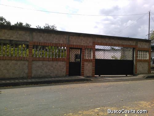 VENDO O CAMBIO CASA EN BARINAS POR OTRA EN CARACAS