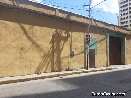 Sky Group Vende Terreno en el Centro Av. Díaz MorenoFOT-168 (+58 4144257272) 