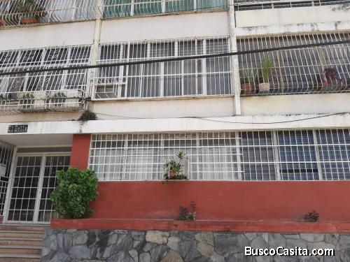 Sky Group Vende Apartamento en la Av. Bolívar (+58 4144257272) gheizel Lugo