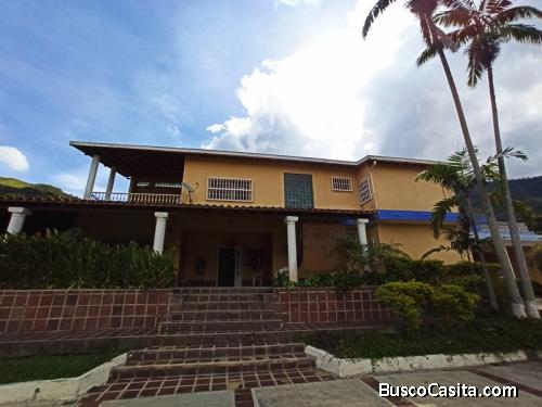 SKY GROUP Vende casa en las Monrochas San Diego FOC-813