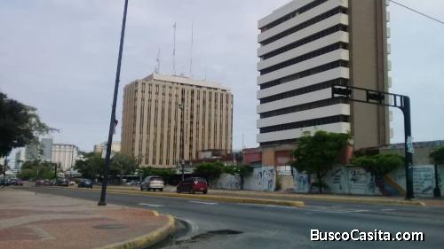 SE ALQUILA OFICINA TORRE BANCO INDUTRIAL