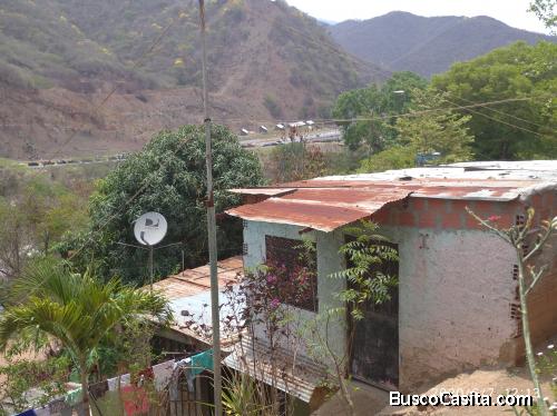 Vendo casa Pequeña Tipo estudio