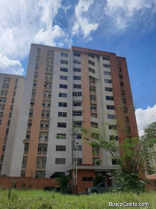 SKY GROUP vende apartamento en Sun Suite Mañongo FOA-1208