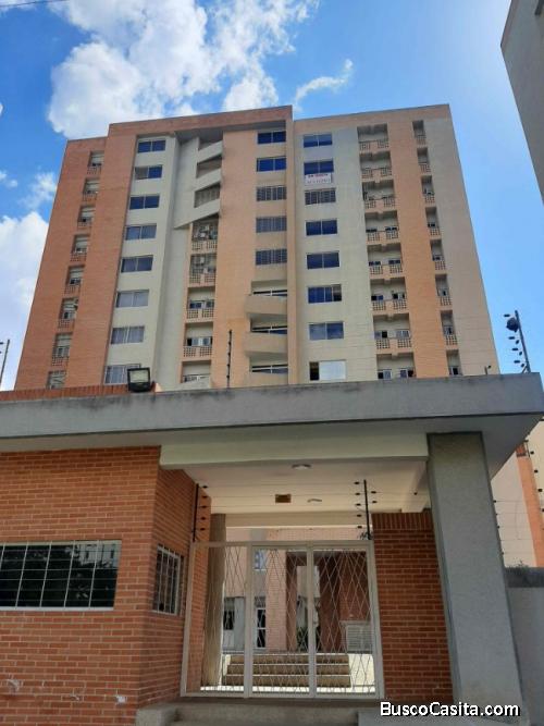 SKY GROUP Vende apartamento en Sun Suite Mañongo FOA-1286