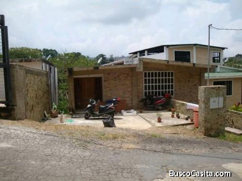 VENTA DE CASA CARACAS - EL HATILLO LOMAS DEL HALCON